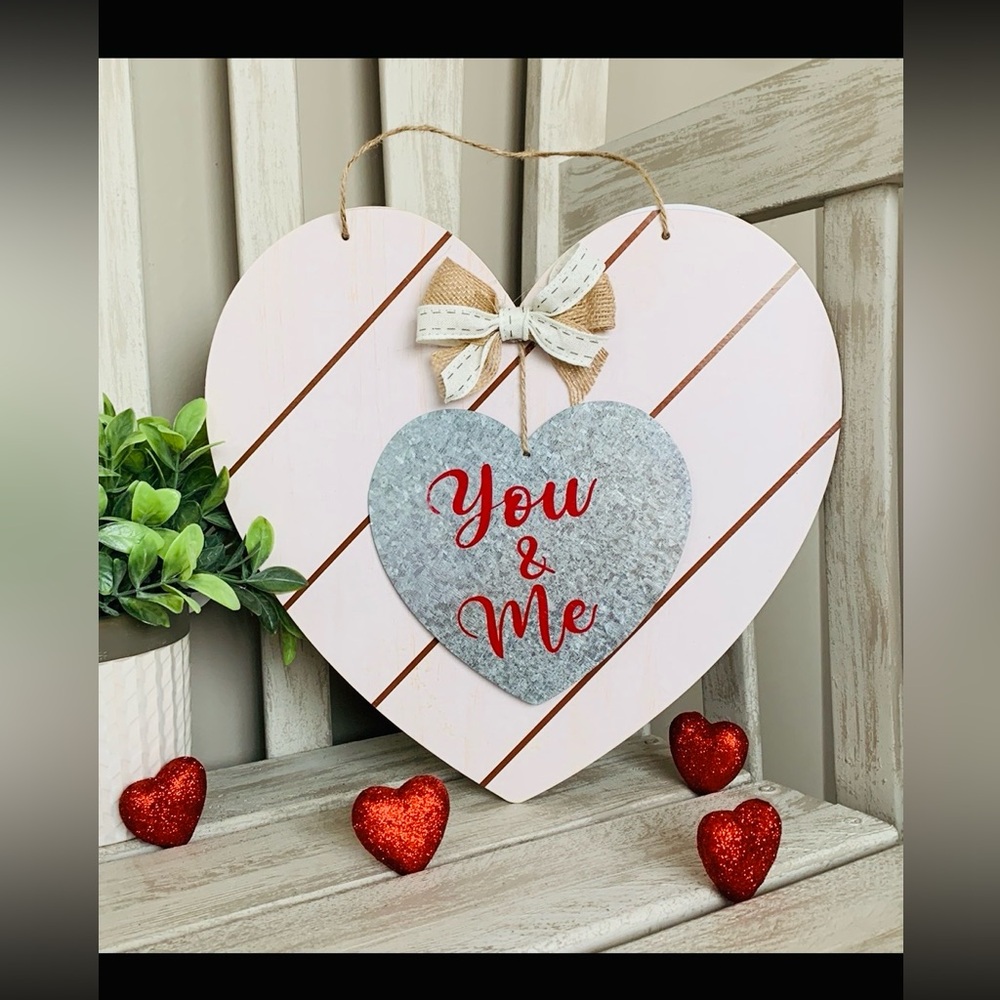 Valentine’s Day  Wall or Door Hanging  ❤️🆕❤️⭐️A 2 for $14 Item ⭐️